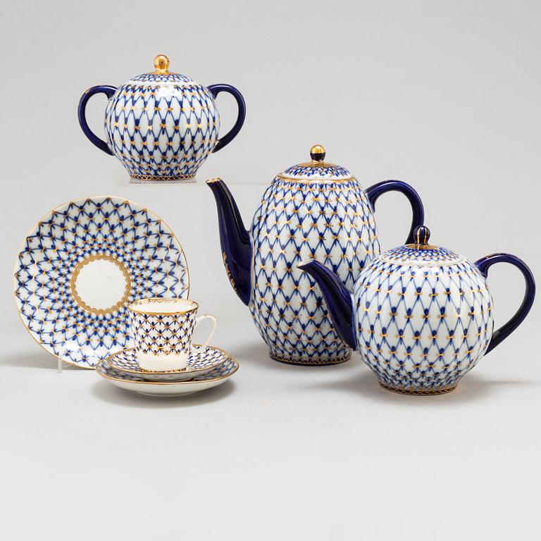 KAFFESERVIS, 10 delar, porslin, "Cobalt net", Lomonosov, 1900-talets senare hälft, Sovjetunionen/ Ryssland.