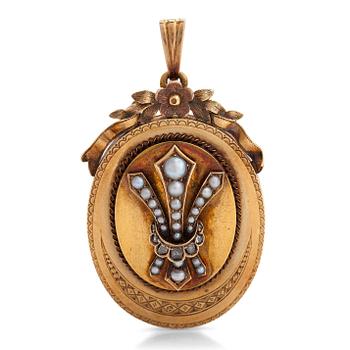 An 18K gold pendant/ locket, with seedpearls and rose cut diamonds. Otto Roland Mellin, Helsinki 1871.