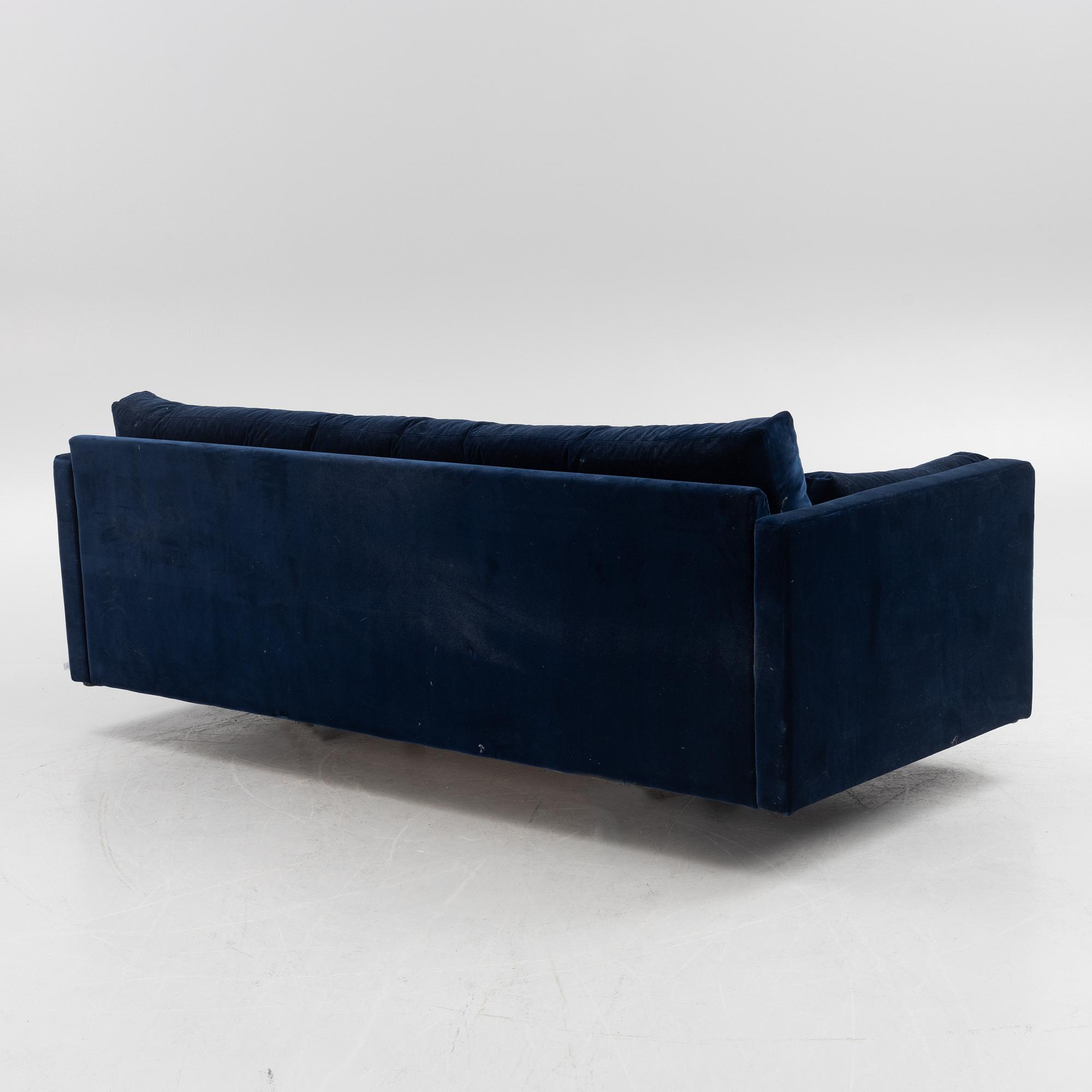 A "Dahlia" sofa, Melimeli.
