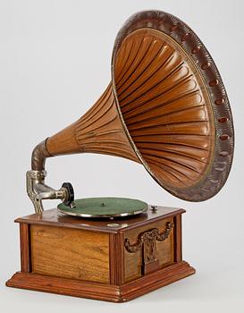 TRATTGRAMMOFON, 1900-talets första hälft.