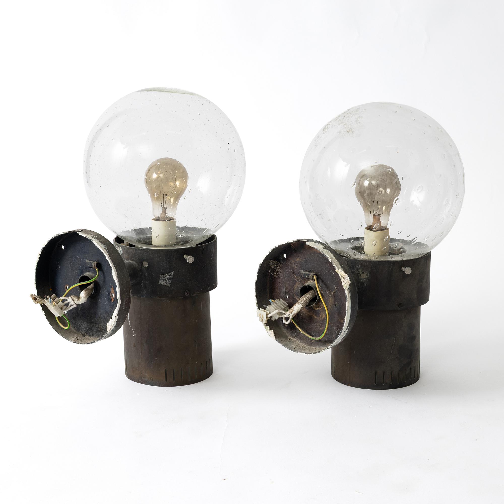 Anders Pehrson, Wall lights/façade lighting, a pair, “King”, Ateljé Lyktan, 1973.