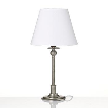 Firma Svenskt Tenn, a pewter table lamp model "A 520", Stockholm, 1928.