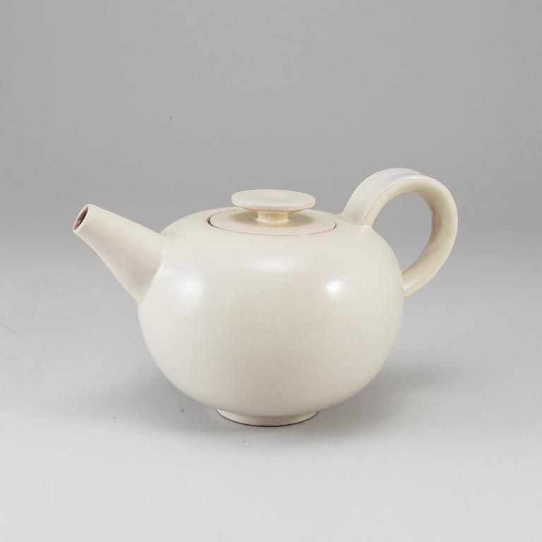 OTTO LINDIG, an earthenware tea pot from Karlsruhe, Germany.