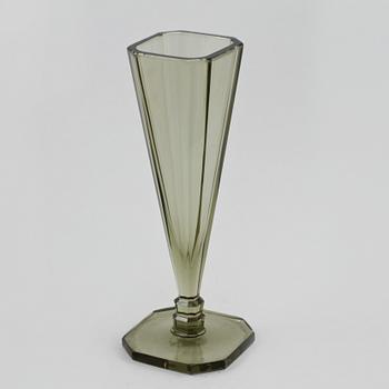 VAS, glas, Elis Bergh, Kosta, 1900-talets andra kvartal.