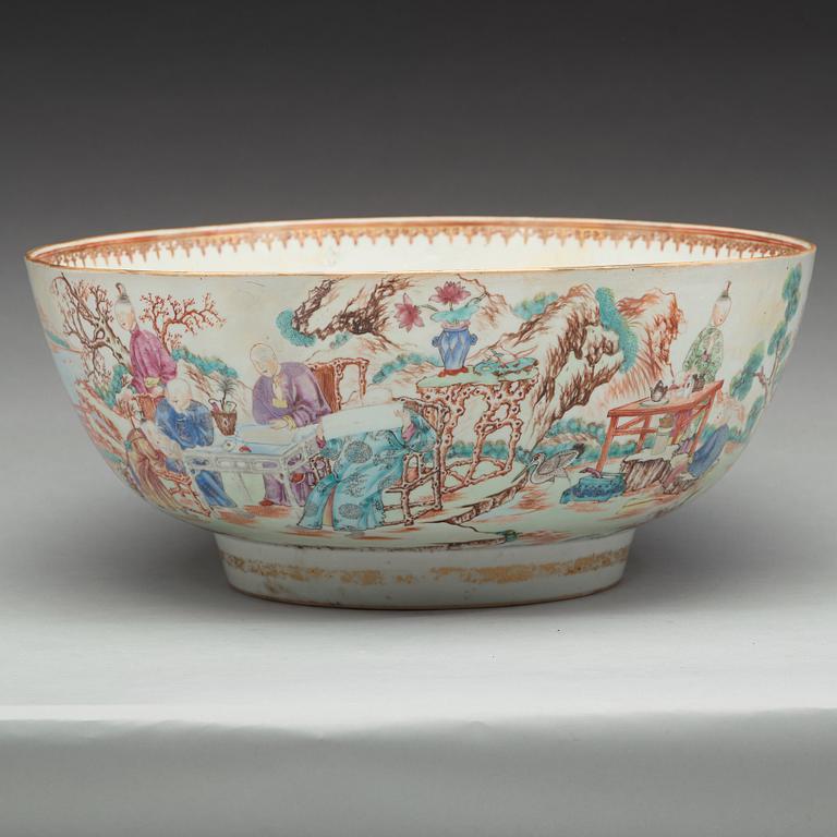 BÅLSKÅL, kompaniporslin. Qingdynastin, Qianlong (1736-95).