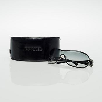 AURINKOLASIT, Chanel.
