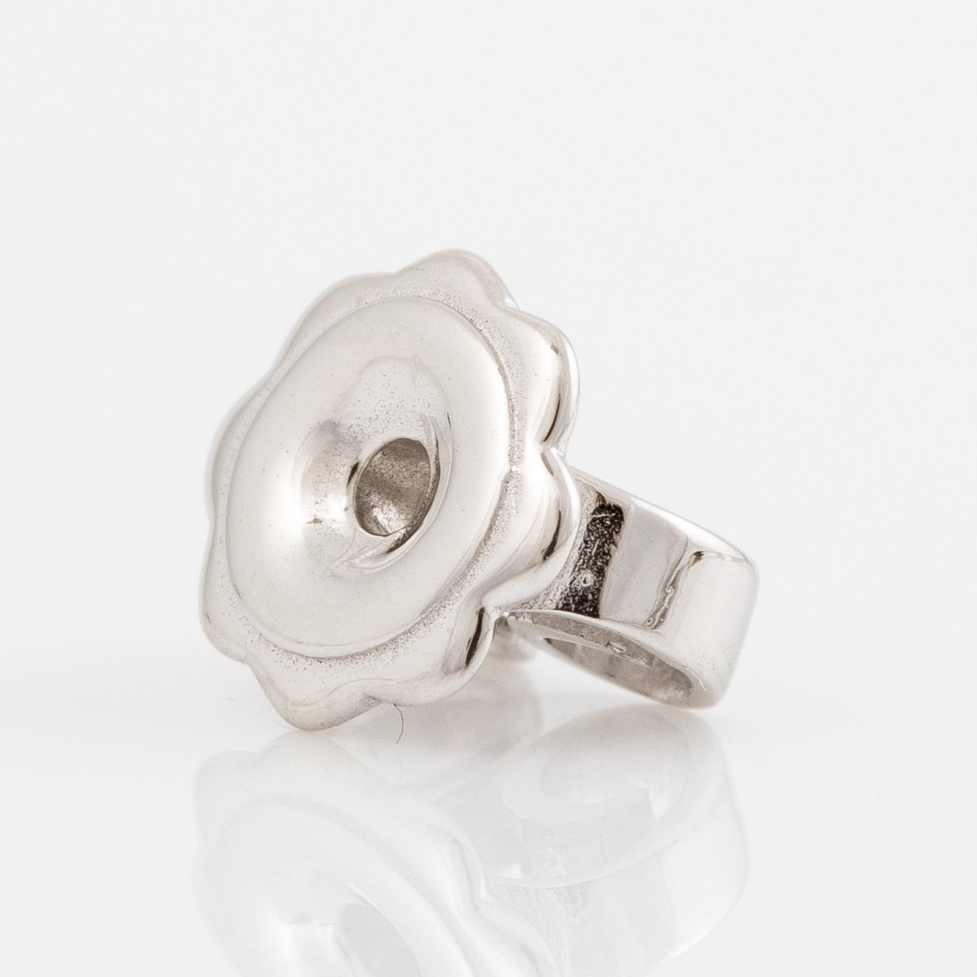 Earrings 18K white gold set with brilliant-cut diamonds, accompanied by GIA dossier.