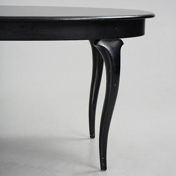 Uno Åhrén, a Swedish Grace dining table, 1920s.