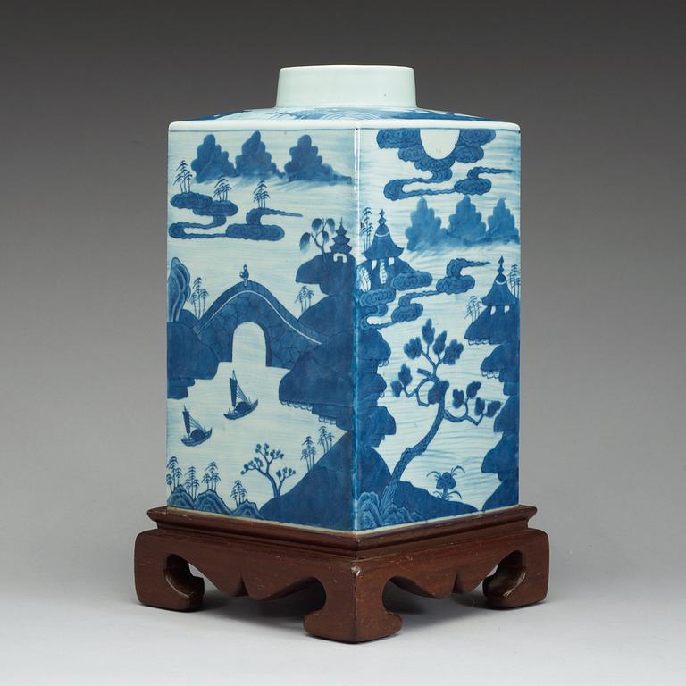 A large Chinese blue and white tea caddy.