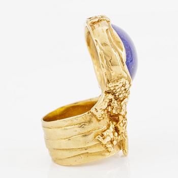 Yves Saint Laurent, ring.