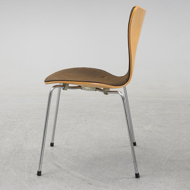 Arne Jacobsen, stolar, 9 st, "Sjuan", Fritz Hansen, Danmark, 1982.