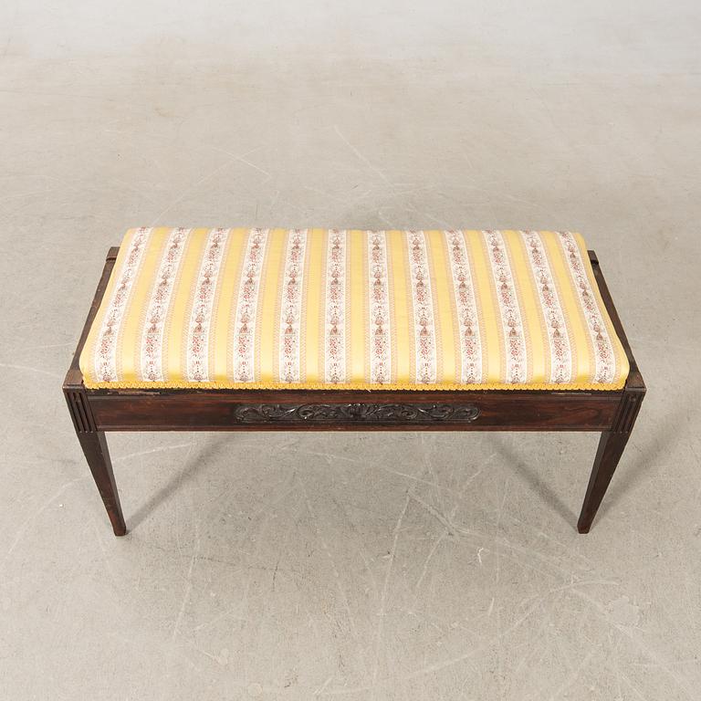 Bänk/Pianopall 1900-talets första hälft.