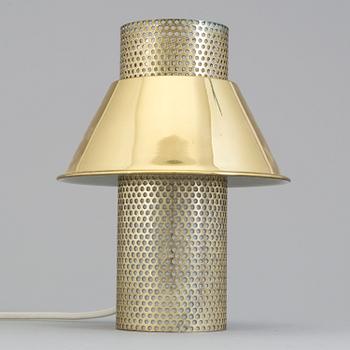 HANS-AGNE JAKOBSSON, bordslampa, mässing. Etikettmärkt. Troligen 1960 / 70-tal.