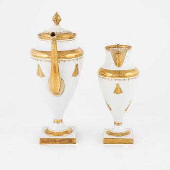 A French Porcelaine Set, with mark in red Mre Imp le de Sèvres, Early 19th Century (5 pieces).