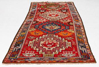 Caucasian runner, approx. 340 x 138 cm.