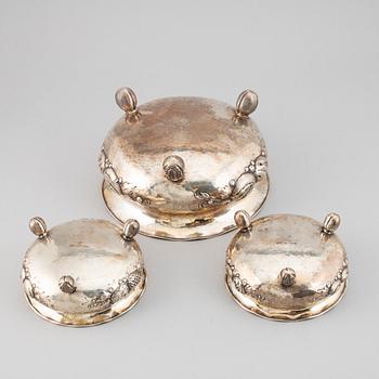 A set of three BAroque style silver bowls, maker's mark CG Hallberg, Stockholm, 1949-1950.