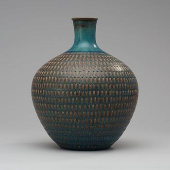 A Stig Lindberg stoneware vase, Gustavsberg Studio 1958-59.