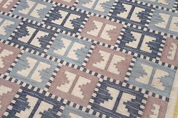 Anna-Greta Sjöqvist, carpet, flat weave, signed AGS, 215 x 146 cm.