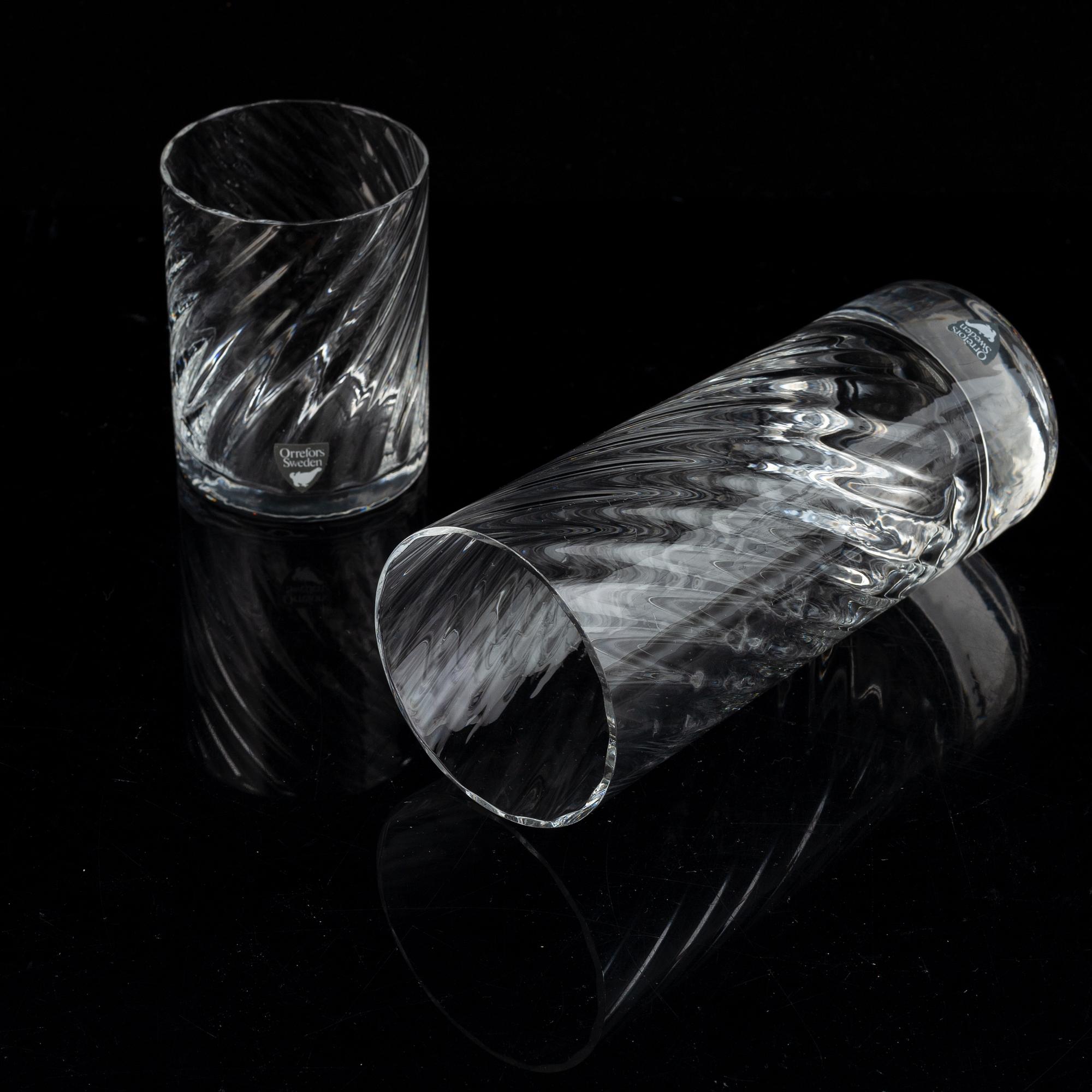 Gunnar Cyrén, a 'Helena' glass service, 33 pieces. Orrefors.