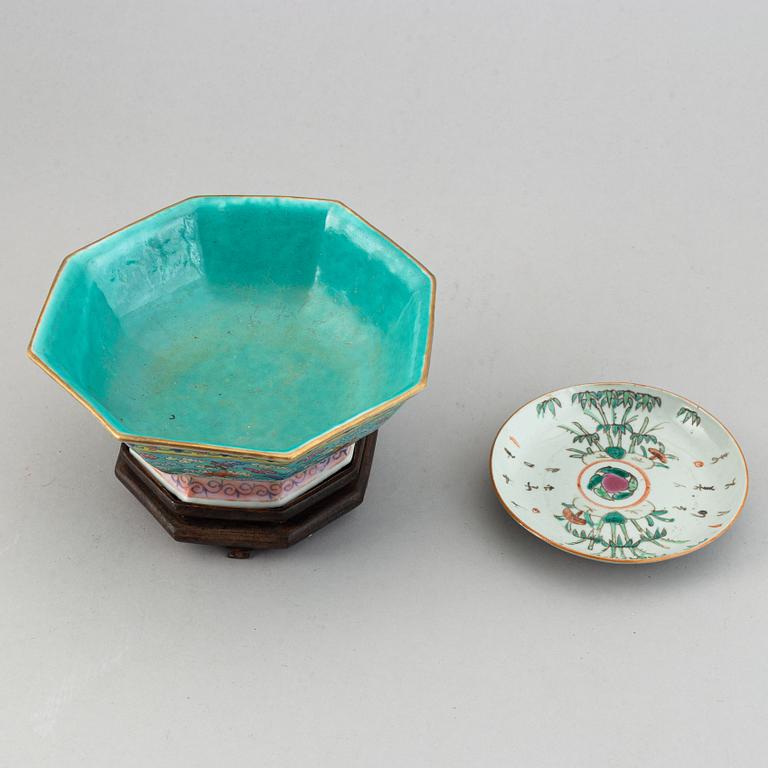 A famille rose bowl, and a dish, Qing dynasty, circa 1900.