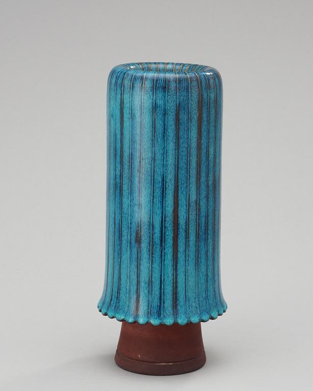 A Wilhelm Kåge Farsta stoneware vase, Gustavsberg Studio, 1950's.