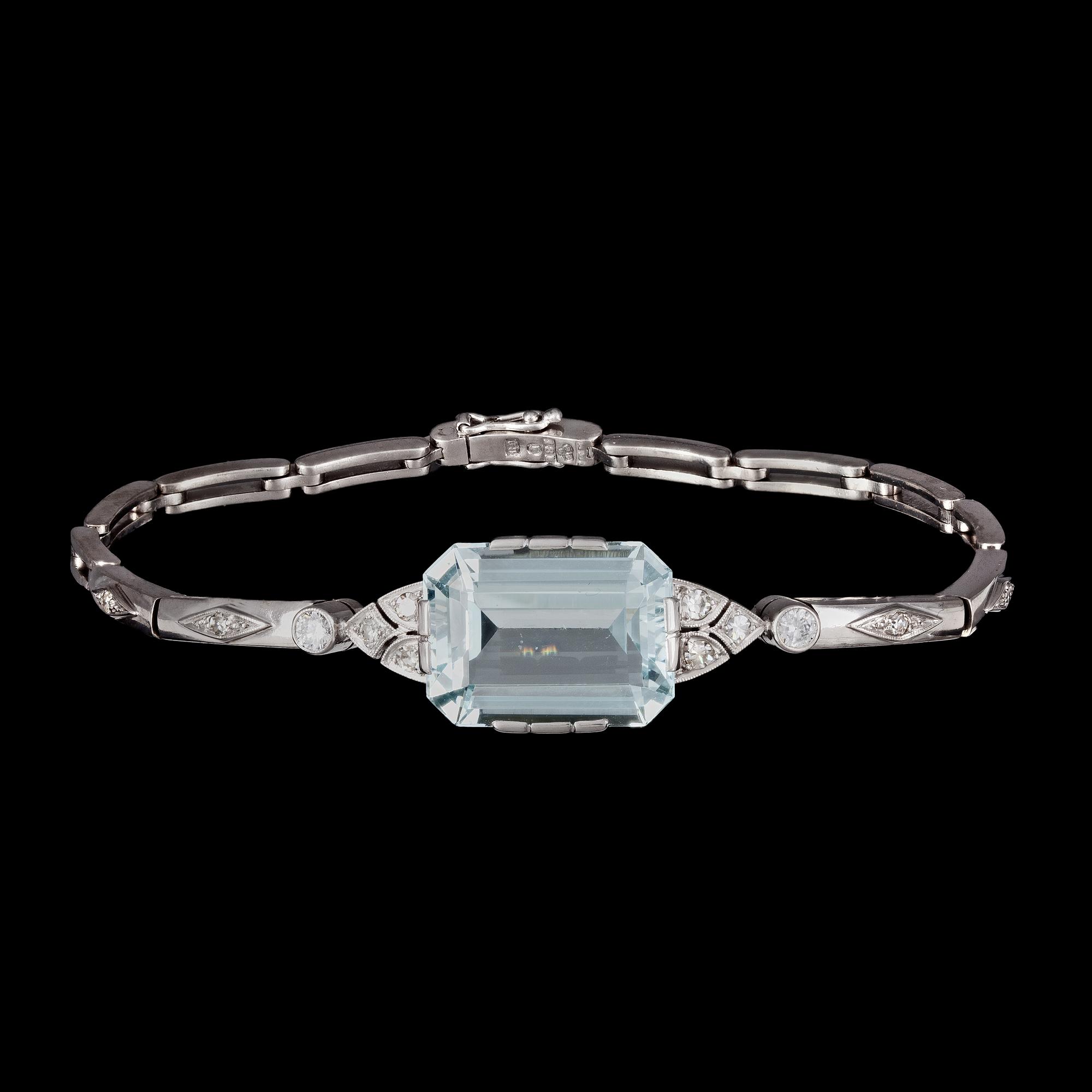 BRACELET, aquamarine and brilliant cut diamonds, tot. app. 0.30 cts, Stockholm, 1964.