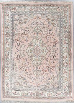 MATTA, semiantik Turkisk, sannolikt Ushak. Ca 349 x 255.
