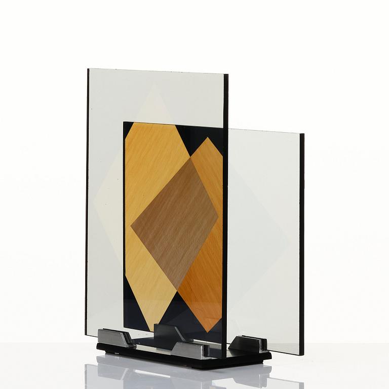 Eric H Olson, "Optochromi/RO-X1".