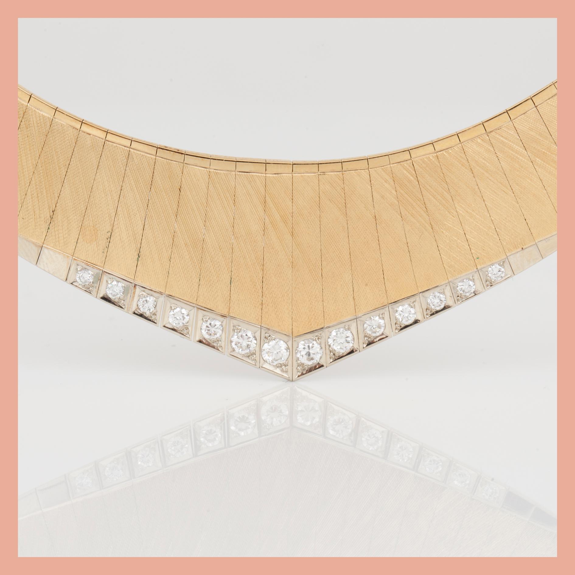 COLLIER, 18K guld med briljantslipade diamanter, tot ca 0,54 ct. Total vikt ca 79 g.