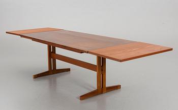 AN ULFERTS DINNER TABLE, TIBRO.