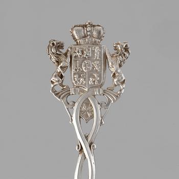 Firma Alexandre Gueyton, 12 st skedar, silver ur Youssopovs Skandinaviska servis, Paris, 1800-talets andra hälft,