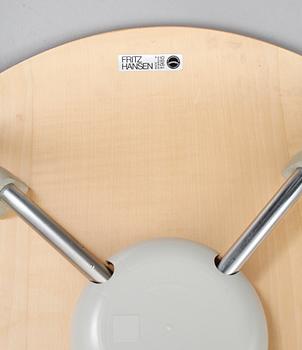 STOLAR, 4 st, "Sjuan", Arne Jacobsen för Fritz Hansen, 1985.
