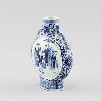 PILGRIMSKRUS, porslin, Kina, 1800-tal.