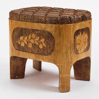 Jugend/Art Nouveau, a sculpted birch stool, Sweden, early 1900s.