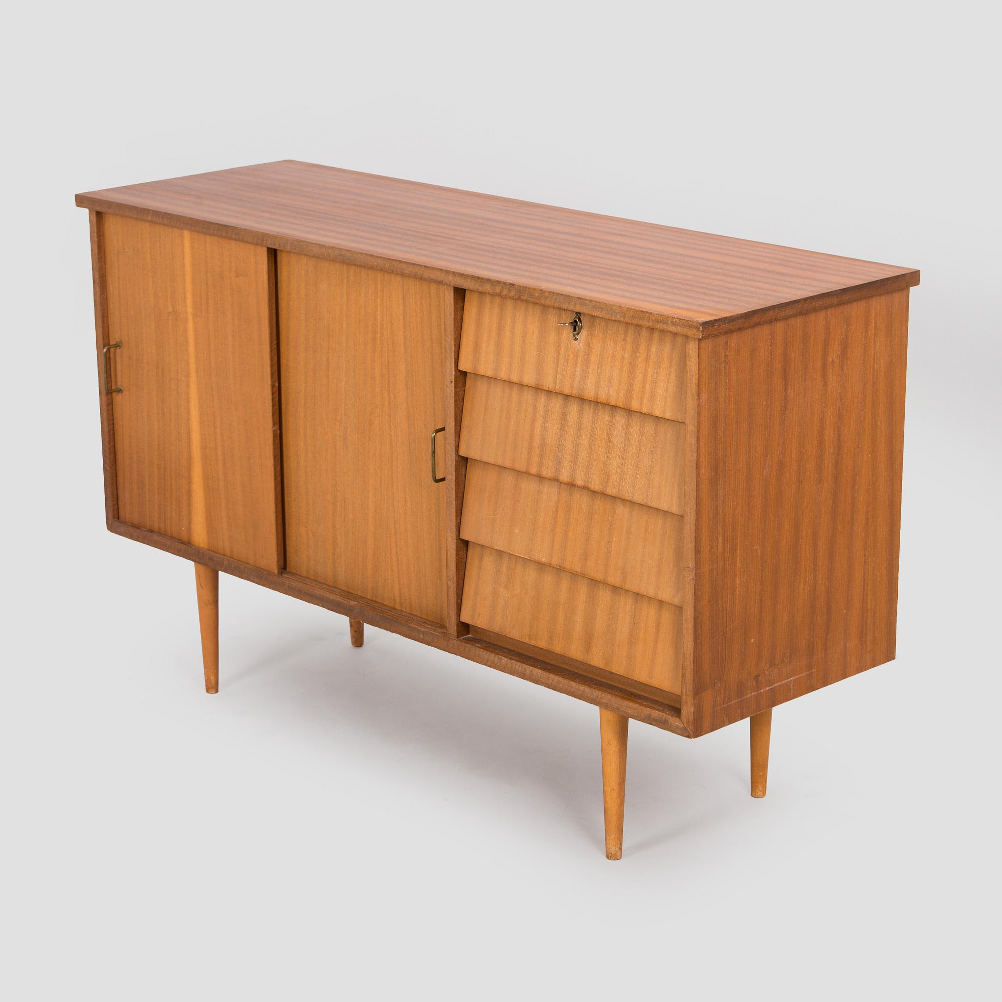 Skänk / sideboard, 1900-talets mitt.