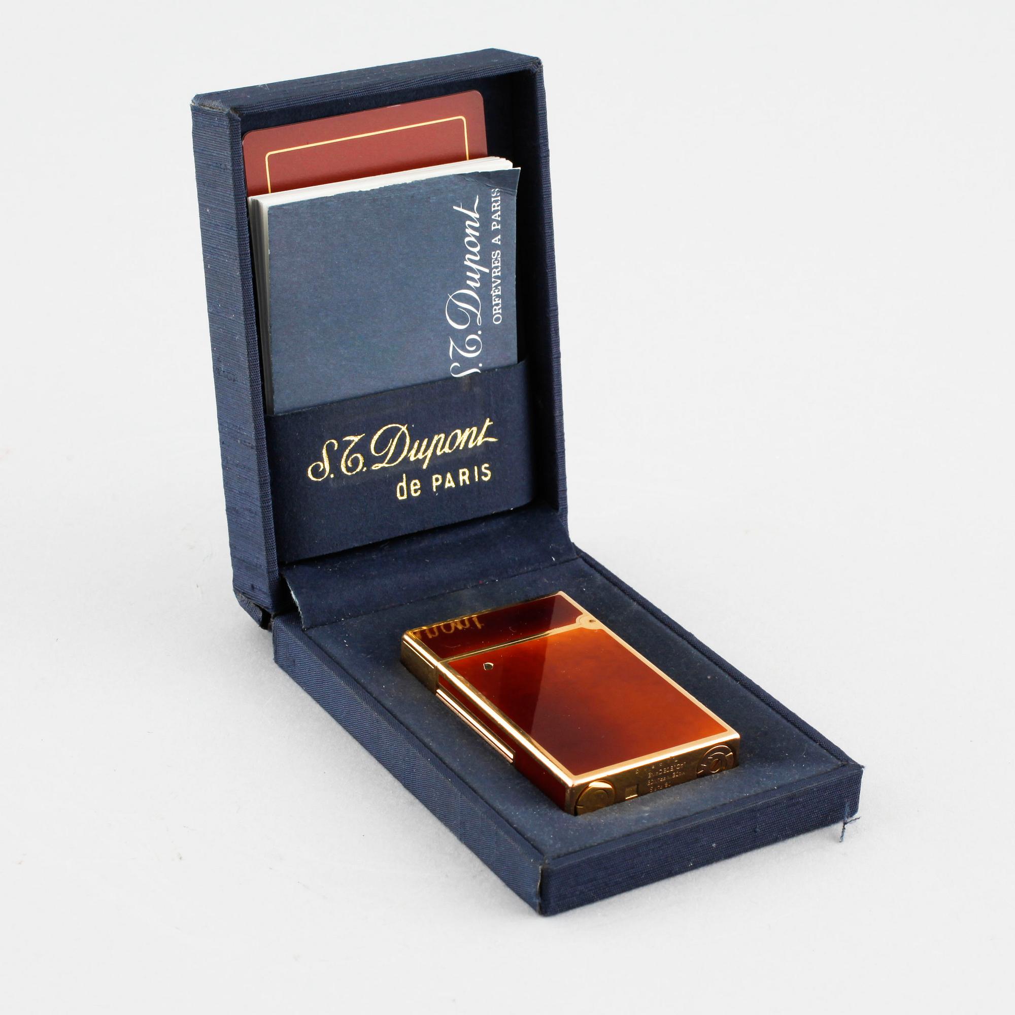 A Dupont de Paris lighter, second half of the 20th century.