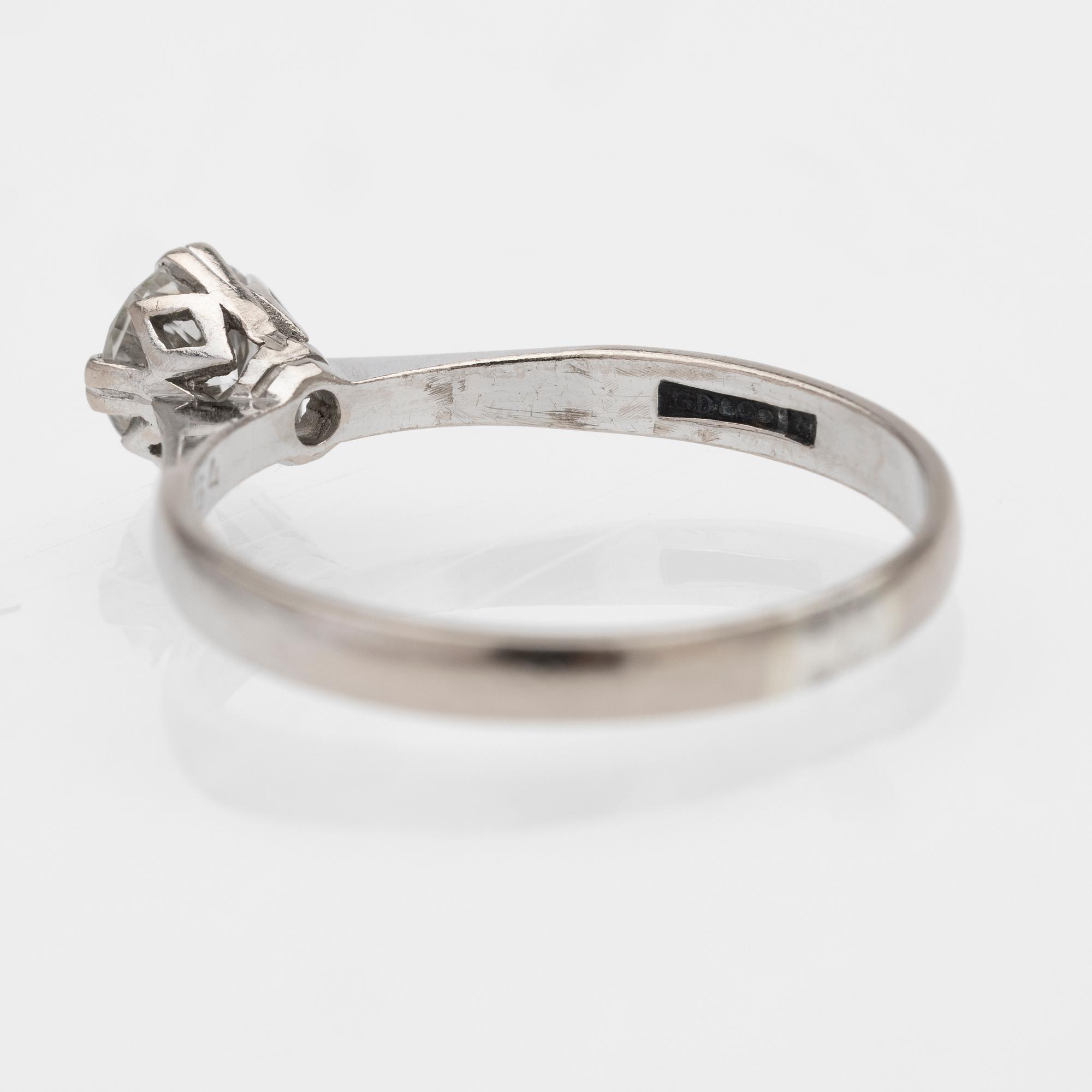 18K white gold solitaire ring with a diamond, G. Dahlgren & Co Malmö 1993.