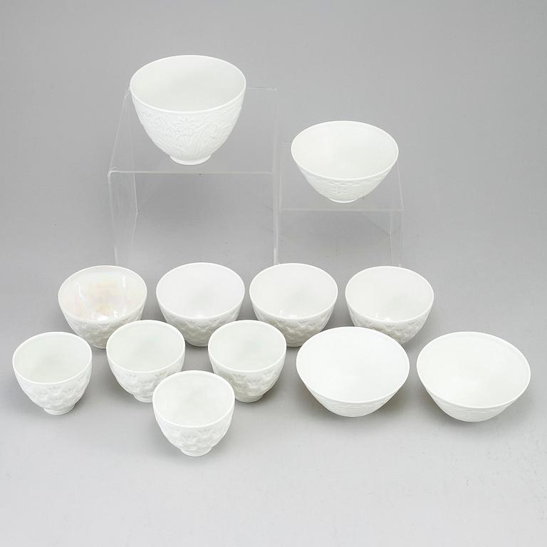 GUNNAR NYLUND, twelve porcelain bowls from Rörstrand.