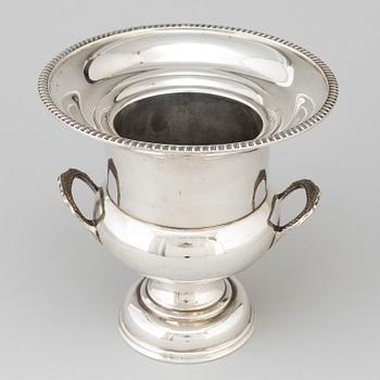 A silver plated wine cooler from Cooper Brothers & Sons Ltd, Sheffield, England, second half of the 20th Century.