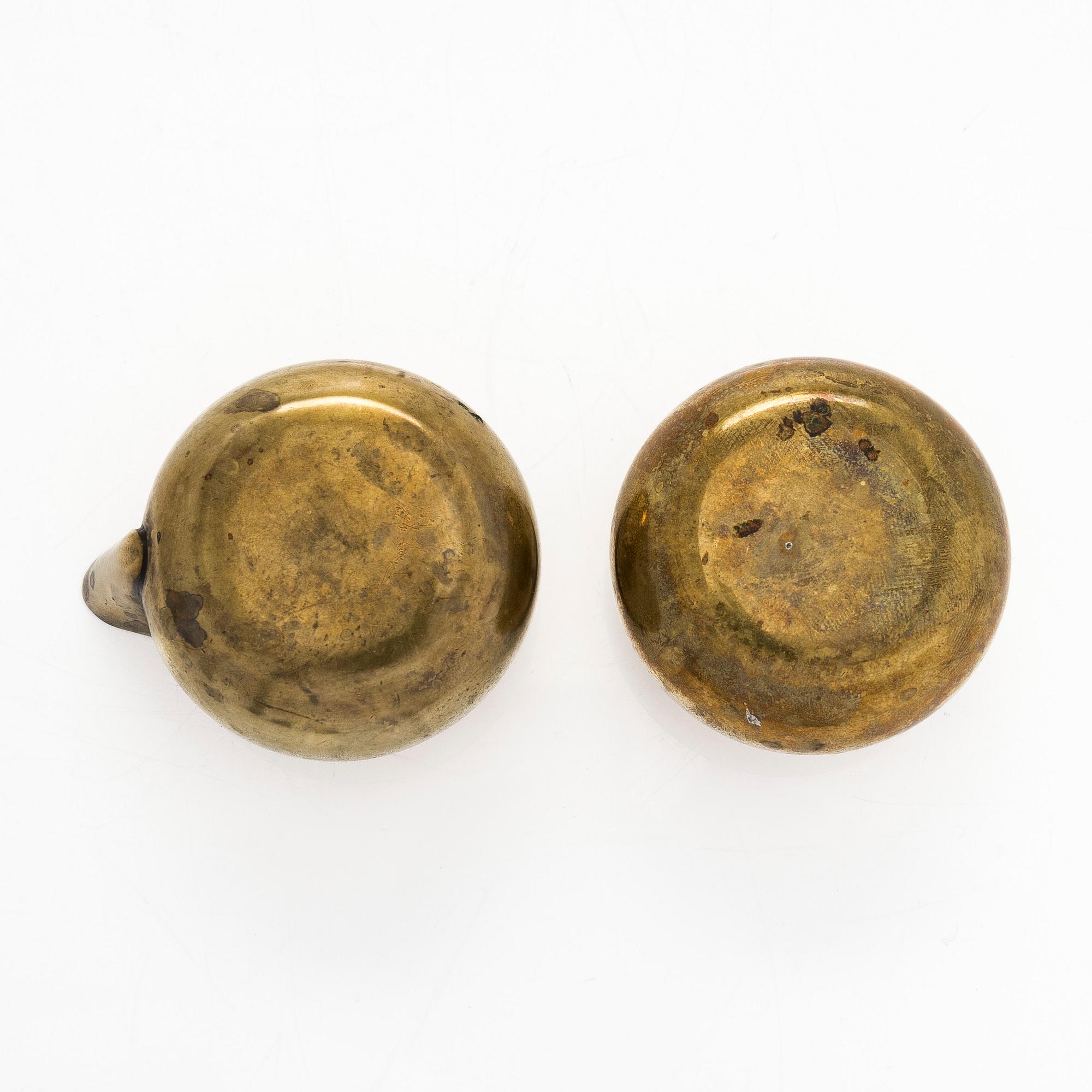 Maija Heikinheimo, a set of mid 20th century brass creamer and sugar bowl, Valaistustyö for Artek.