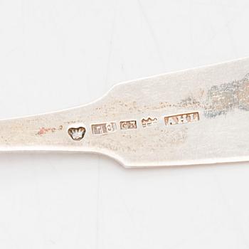 Shell motif silver cutlery, 27 pcs, seven from 1864-66, the rest from the 1920s, Finland.