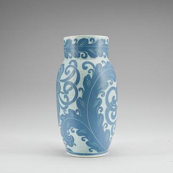 VAS. Stengods. Sgraffitto, Josef Ekberg Gustavsberg, signerad 1918.