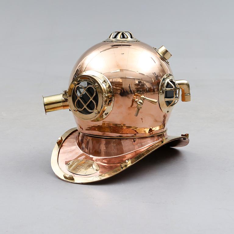 DYKARHJÄLM, kopia efter "U.S Navy Diving Helmet Mark V. Morse Diving Equipment Co Inc. Boston Mass, 1900-/2000-tal.