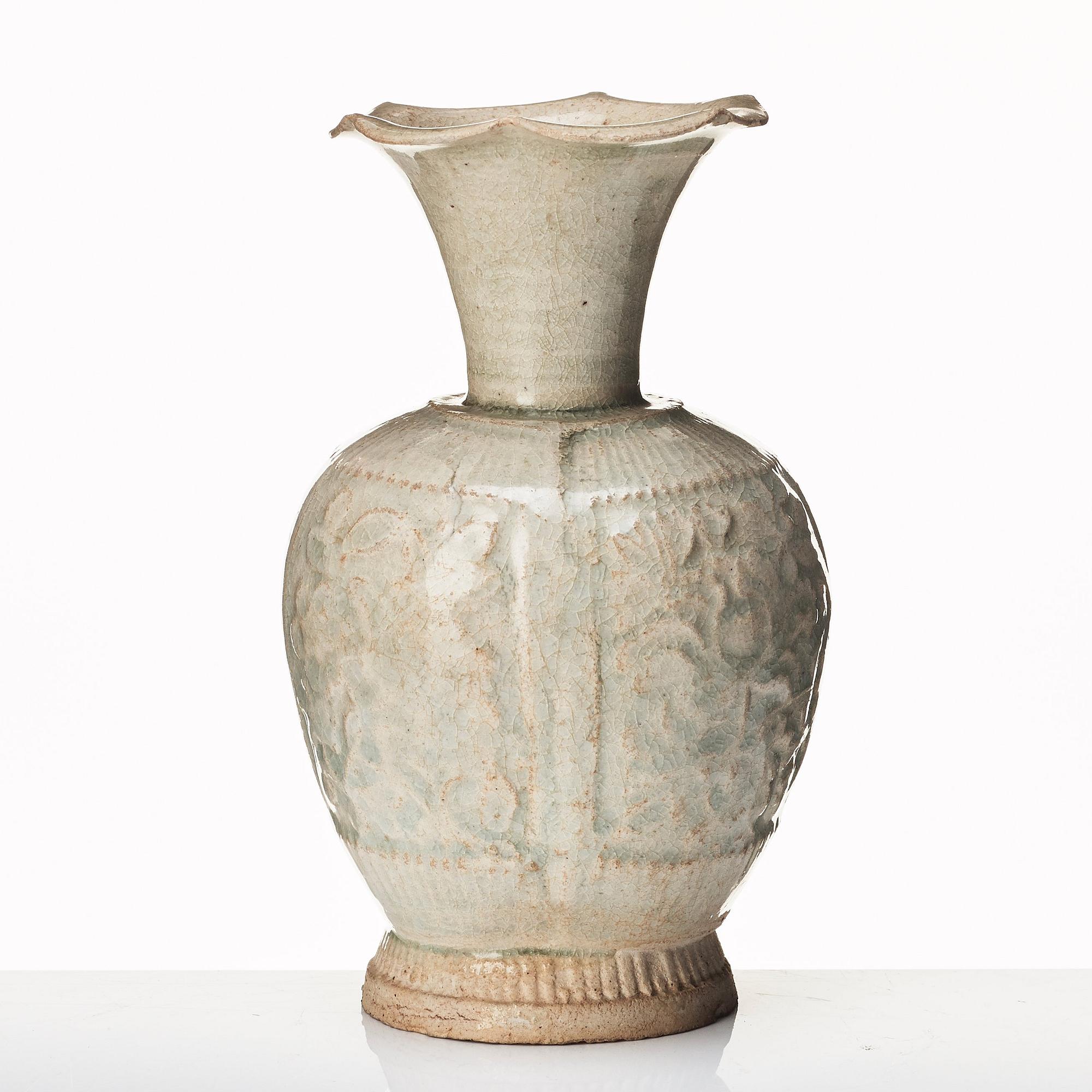 Vas, qinbaiporslin. Yuandynastin (1260-1368).