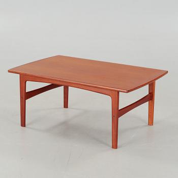 A 1950/60s coffee table.