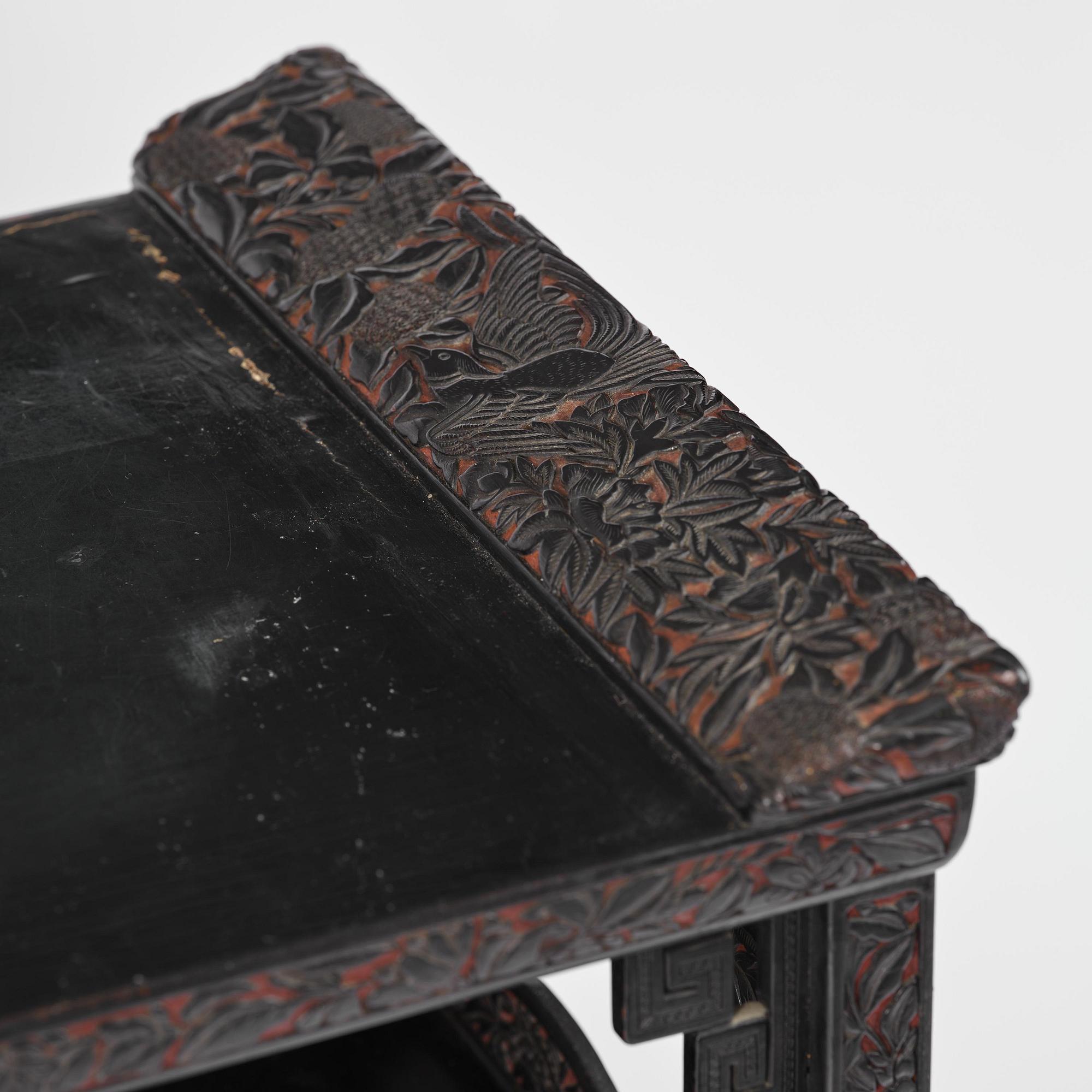 A lacquer display cabinet, late 19th century.