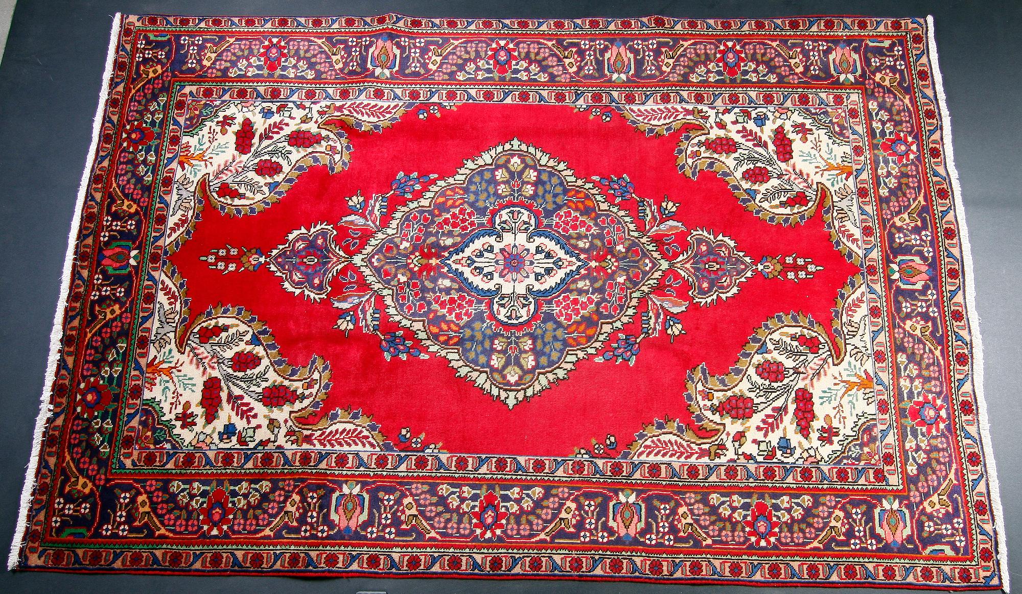 MATTA, Täbriz. ca 302 x 200.