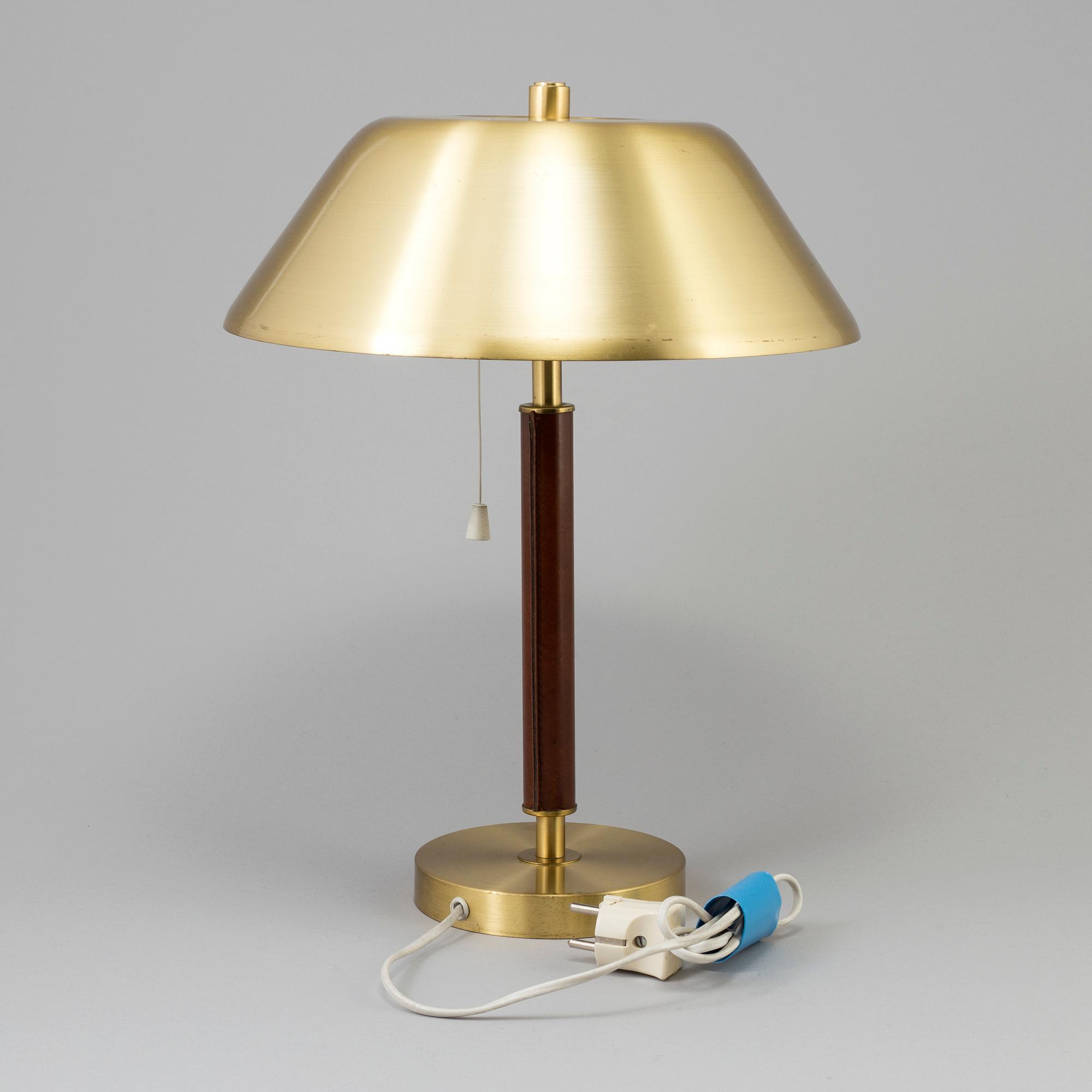 An 1950s table light from Falkenbergs Belysning.