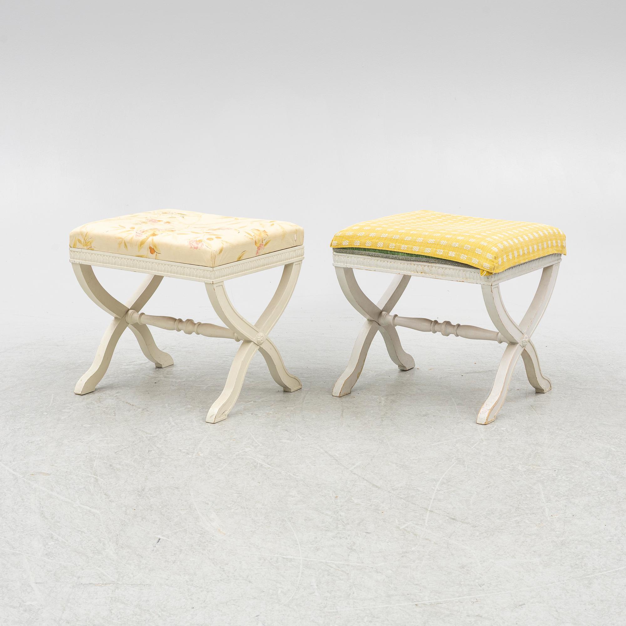 Stools, a pair, Gustavian style, first half of the 20th century.