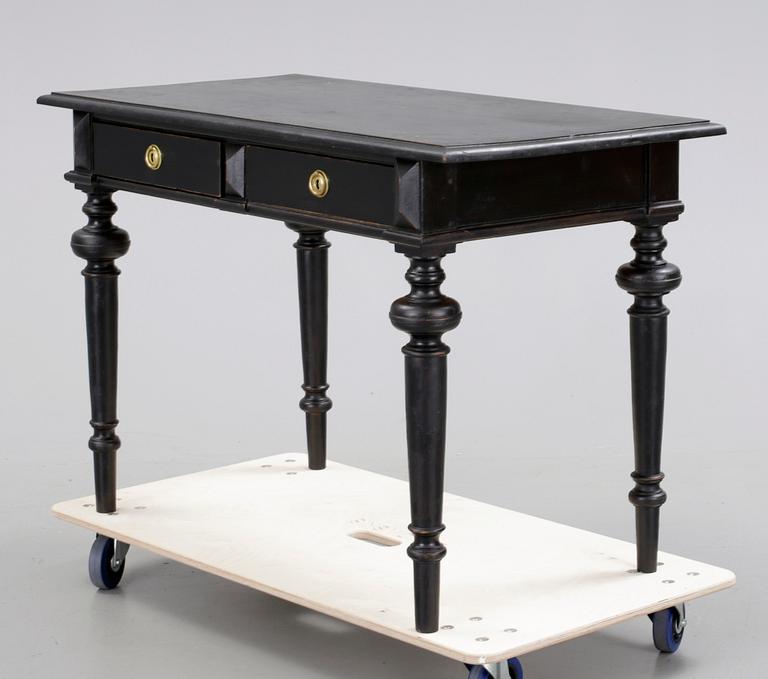 SKRIVBORD, omkring 1900.